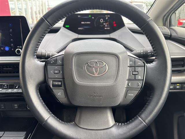プリウス2.0 G E-Four 4WD