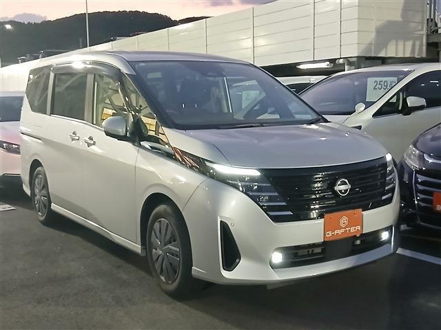 セレナ2.0 XV