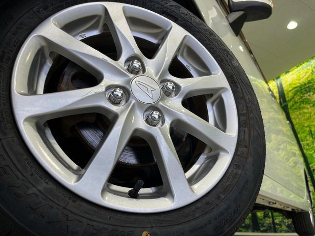 �y����14�C���`�A���~�z�C�[���z�O�ςɃ}�b�`���������A���~�z�C�[���𑕒����Ă���܂��B�e��ЊO�A���~�z�C�[����A�X�^�b�h���X�^�C�����戵�����Ă���܂��B���񂲑��k����������