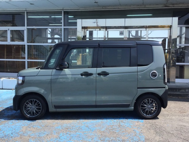 N-BOXジョイ ターボ 2トーン
