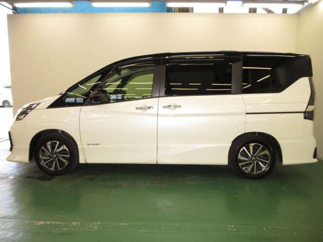 セレナ1.2 e-POWER ハイウェイスターV