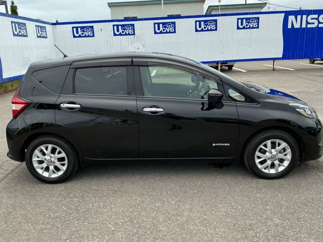 ノート1.2 e-POWER メダリスト FOUR 4WD