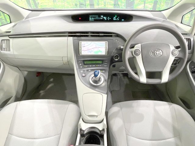 プリウス1.8 S