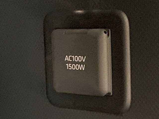�y1500W�A�N�Z�T���[�R���Z���g�z����d��1500W�܂ł̉Ɠd���g���܂��B�L�����v��X�|�[�c�E�A�E�g�h�A�ł̃A�N�e�B�r�e�B�͂������A�ЊQ�E��d�̍ۂɑ劈���
