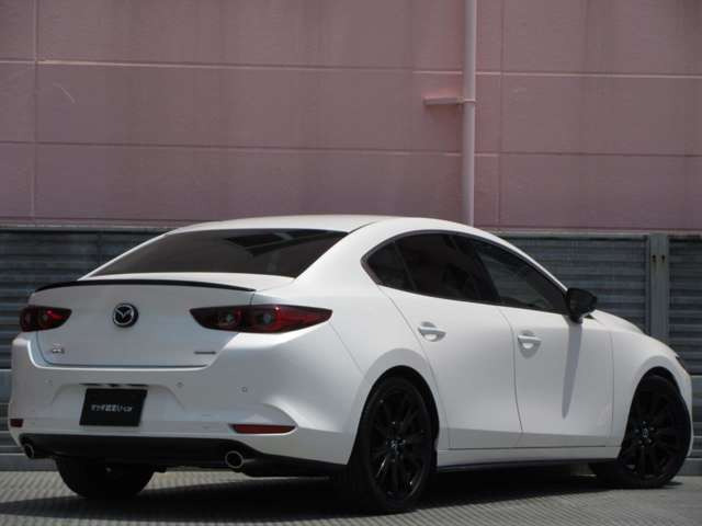 MAZDA3セダン