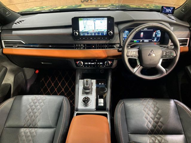 アウトランダーPHEV 2.4 P 4WD
