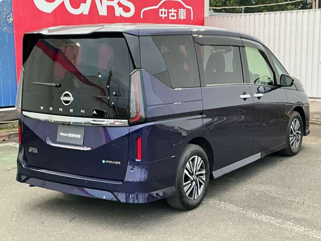 セレナ1.4 e-POWER ハイウェイスターV