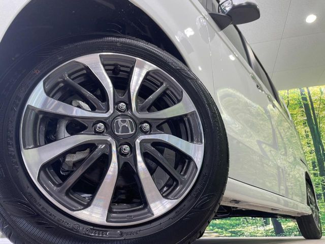 �y����14�C���`�A���~�z�C�[���z�O�ςɃ}�b�`���������A���~�z�C�[���𑕒����Ă���܂��B�e��ЊO�A���~�z�C�[����A�X�^�b�h���X�^�C�����戵�����Ă���܂��B���񂲑��k����������