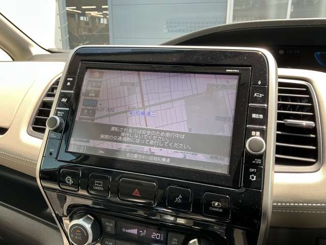 セレナ1.2 e-POWER ハイウェイスターV