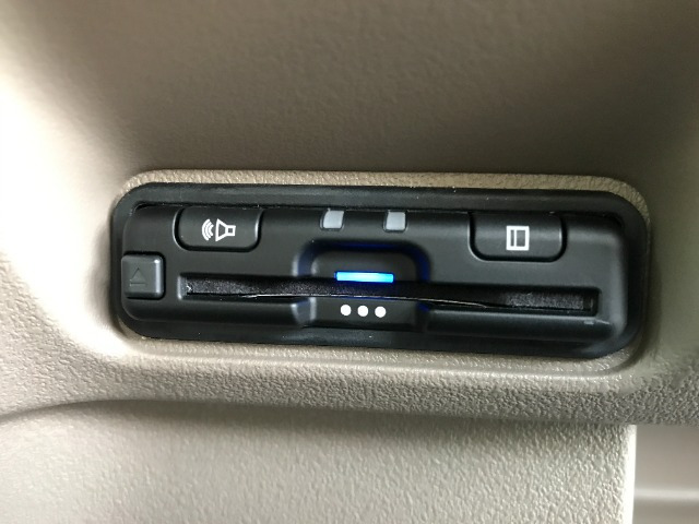 N-BOXジョイ 2トーン