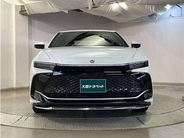 クラウンクロスオーバー2.5 G アドバンスト レザー パッケージ E-Four 4WD