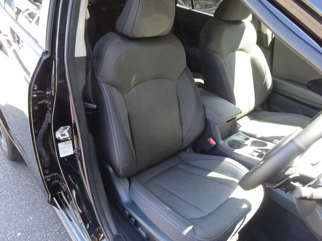 クロストレック2.0 リミテッド 4WD