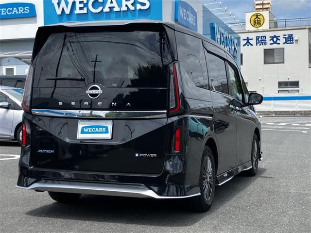 セレナ1.4 e-POWER AUTECH