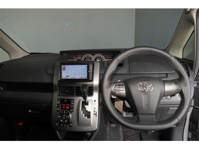 ヴォクシー2.0 ZS 煌Z