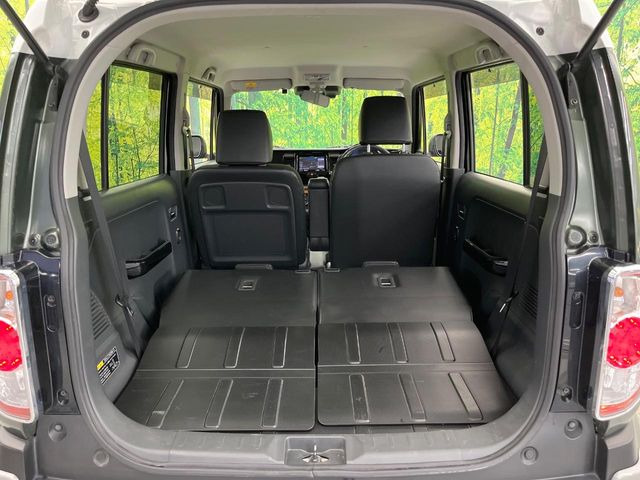 普段のお買い物や通勤、送迎等に十分な荷室スペースを確保しております。セカンドシートを倒すと、大きな荷物の積載も可能です♪