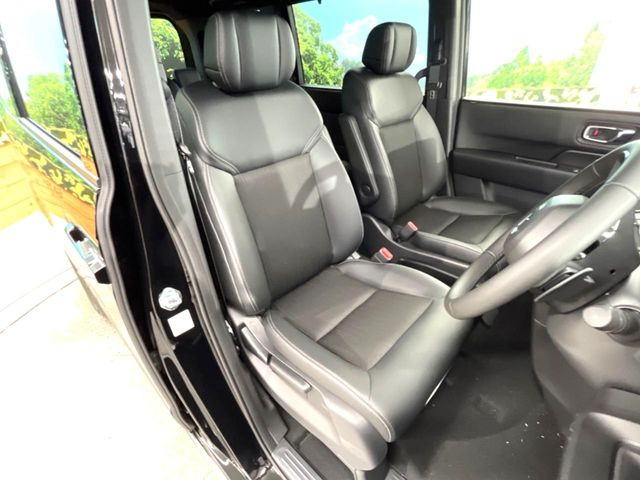 �y���烌�U�[�V�[�g�z����̂ӂ���肪�e�ՂŃ����e�i���X�����ȒP�ȁA�@�\���ɗD��鍇����v���̗p�����㎿�ȃV�[�g�ł��B����S�n���悭�A���������ӂ��S�n�ǂ��ԓ���Ԃ����o���Ă���܂��B
