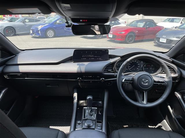 MAZDA3ファストバック1.8 XD ブラックトーンエディション