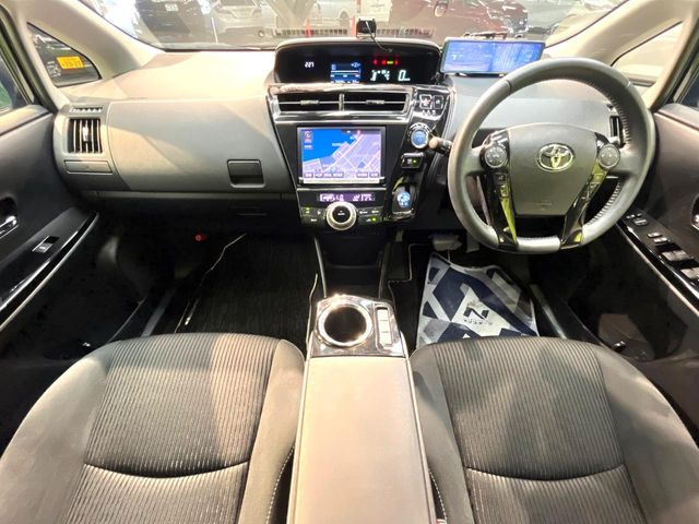 プリウスα1.8 S チューンブラックII