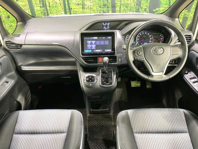 ヴォクシー2.0 ZS 煌