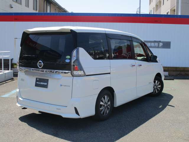 セレナ1.2 e-POWER ハイウェイスターV
