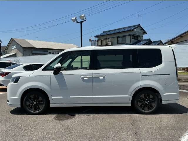 ステップワゴン2.0 e:HEV スパーダ 30周年特別仕様車