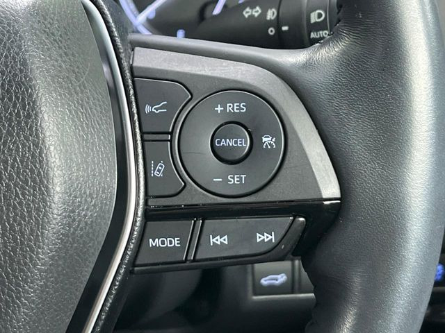 【レーダークルーズコントロール】高速道路での長距離走行が楽に!!自動で速度を保つクルーズコントロールが、衝突軽減システムと連携し、前方の車両を感知して車間を保つように速度調節してくれます!!