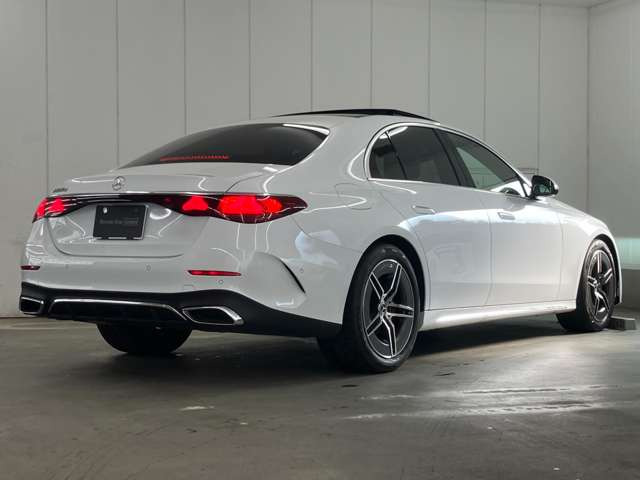 EクラスE220d アバンギャルド AMGラインパッケージ (ISG)