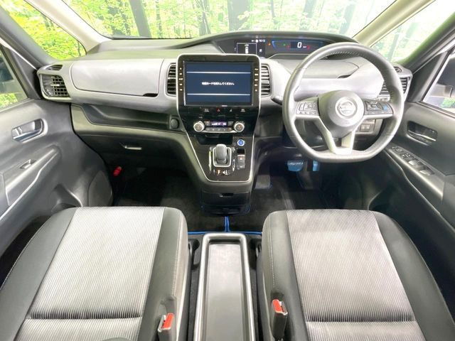 セレナ1.2 e-POWER ハイウェイスターV
