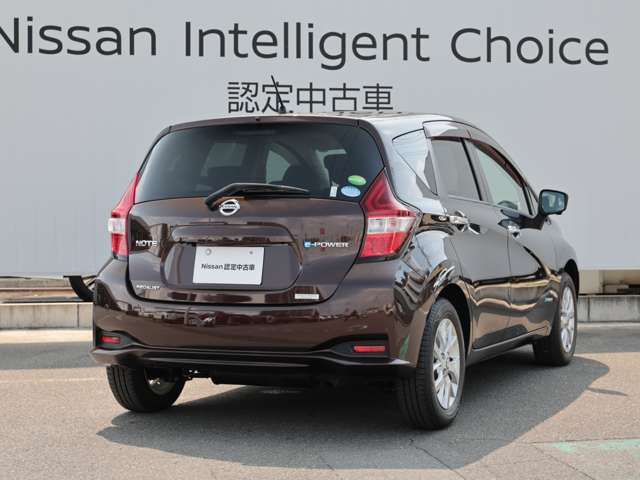 ノート1.2 e-POWER メダリスト FOUR 4WD