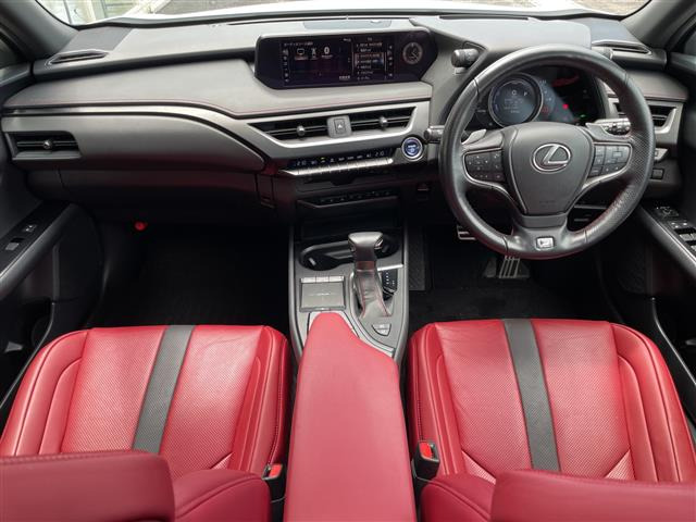 UX250h Fスポーツ