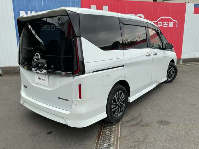 セレナ1.4 e-POWER ハイウェイスターV