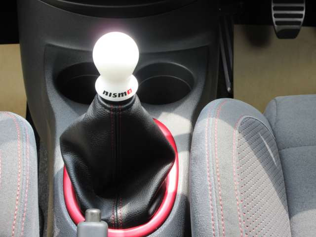 ノート1.6 NISMO S