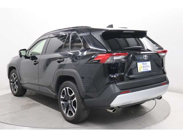RAV42.0 アドベンチャー 4WD