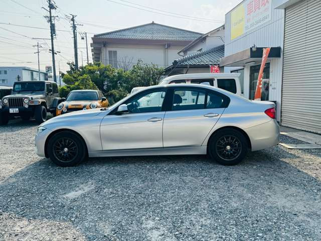 3シリーズセダン320i SE