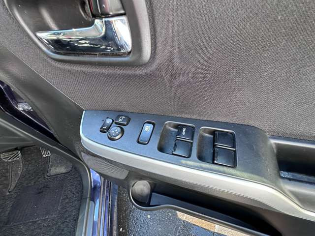 �ׂ��������̎ʐ^�Ȃǂ𑗕t���鎖���\�ł��̂ł��₢���킹������!