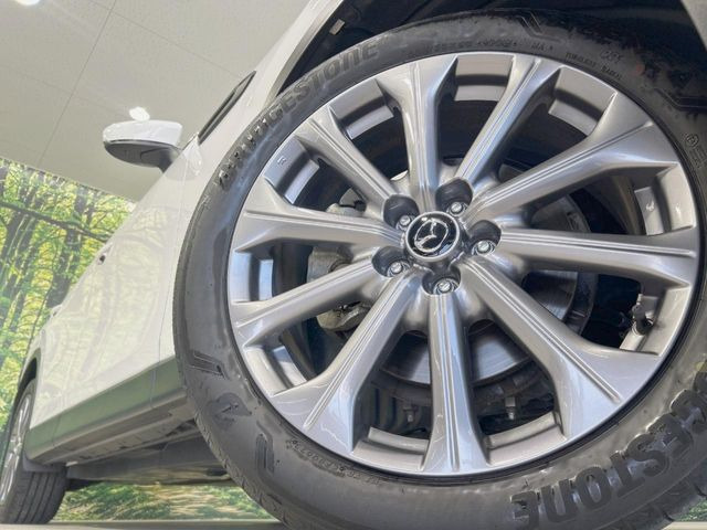 �y����20�C���`�A���~�z�C�[���z�O�ςɃ}�b�`���������A���~�z�C�[���𑕒����Ă���܂��B�e��ЊO�A���~�z�C�[����A�X�^�b�h���X�^�C�����戵�����Ă���܂��B���񂲑��k����������