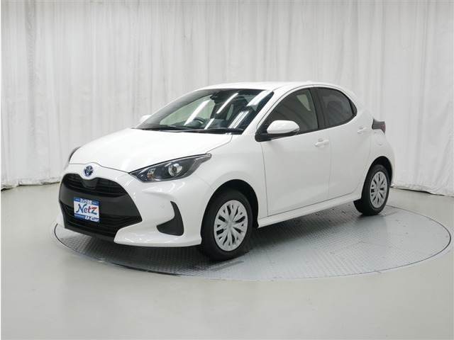 ヤリス1.5 ハイブリッド X E-Four 4WD