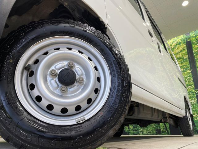 �y12�C���`�A���~�z�C�[���z�O�ςɃ}�b�`�����A���~�z�C�[���𑕒����Ă���܂��B�e��A���~�z�C�[����A�X�^�b�h���X�^�C�����戵�����Ă���܂��B���񂲑��k����������