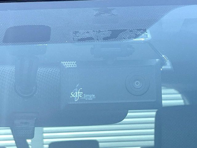 【ドライブレコーダー】ドライブレコーダー装備!走行中はもちろん、あおり運転や事故に遭遇した際、映像で記録し、万一のリスクに備えます。※記録用SDカードはお客様ご自身でご準備いただく必要があります。