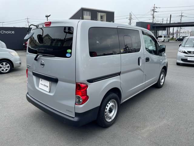 NV200バネットバン1.6 DX