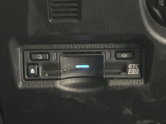 トヨタ ヴォクシー 1.8 ハイブリッド S-Z 401.1万円 令和6年(2024年