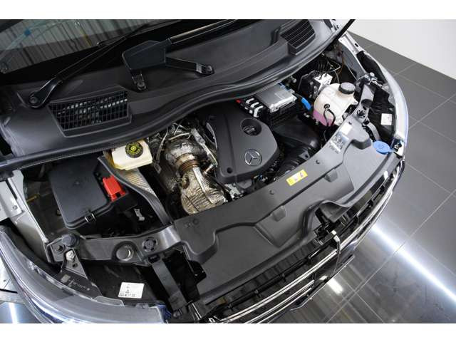 1.9L ����4�C��DOHC�^�[�{(�f�B�[�[��)�A163ps/38.7kgm�A�S��&times;�S��&times;�S��mm 5140&times;1930&times;1880mm�A�ԗ��d�� 2530kg