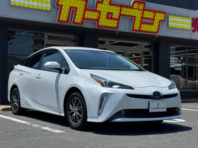 プリウス1.8 S セーフティ プラスII E-Four 4WD