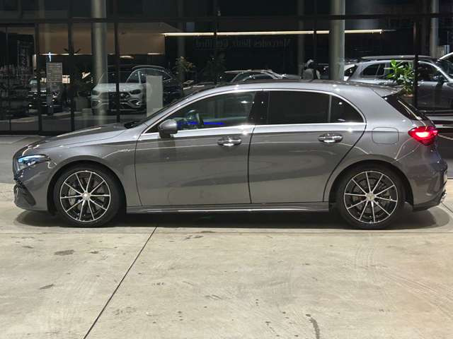 AクラスAMG A35 4マチック 4WD