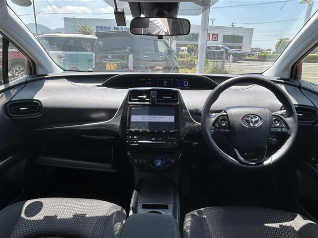 プリウス1.8 S