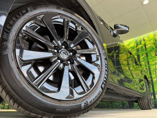 �y����20�C���`�A���~�z�C�[���z�O�ςɃ}�b�`���������A���~�z�C�[���𑕒����Ă���܂��B�e��ЊO�A���~�z�C�[����A�X�^�b�h���X�^�C�����戵�����Ă���܂��B���񂲑��k����������
