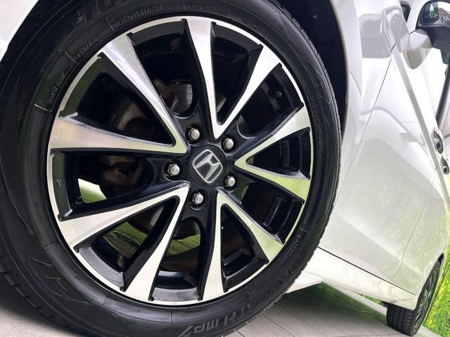 �y����17�C���`�A���~�z�C�[���z�O�ςɃ}�b�`���������A���~�z�C�[���𑕒����Ă���܂��B�e��ЊO�A���~�z�C�[����A�X�^�b�h���X�^�C�����戵�����Ă���܂��B���񂲑��k����������