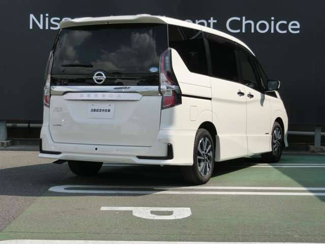 セレナ2.0 ハイウェイスターV