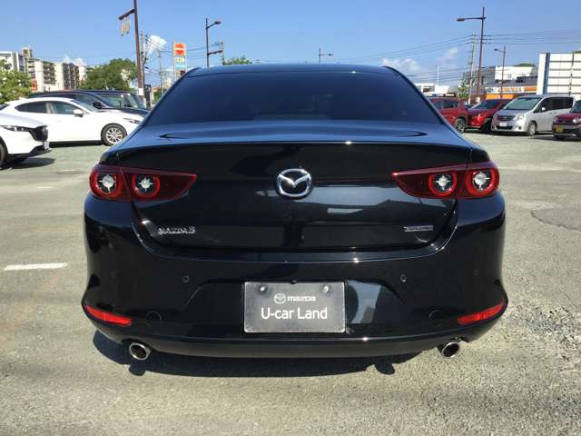 MAZDA3セダン1.8 XD ブラックトーンエディション