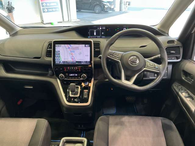 セレナ1.2 e-POWER ハイウェイスターV